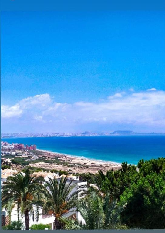 Booking.com: Sea view holiday apartment near Alicante , Santa ...