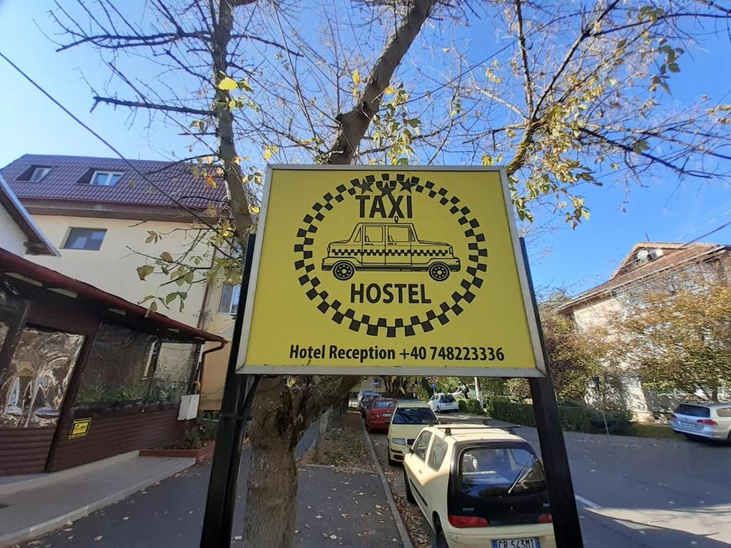 Certifikát, hodnocení, plakát nebo jiný dokument vystavený v ubytování Taxi Hostel