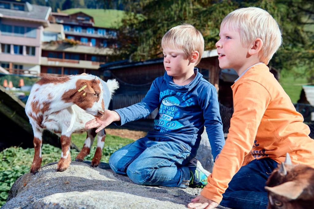 Děti v ubytování Ferien- und Familienhotel Alpina Adelboden