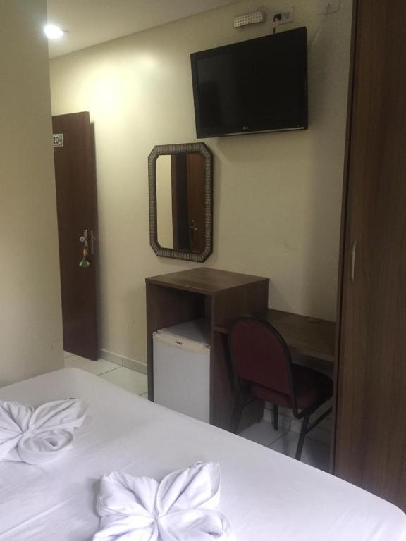  Hotel Borari