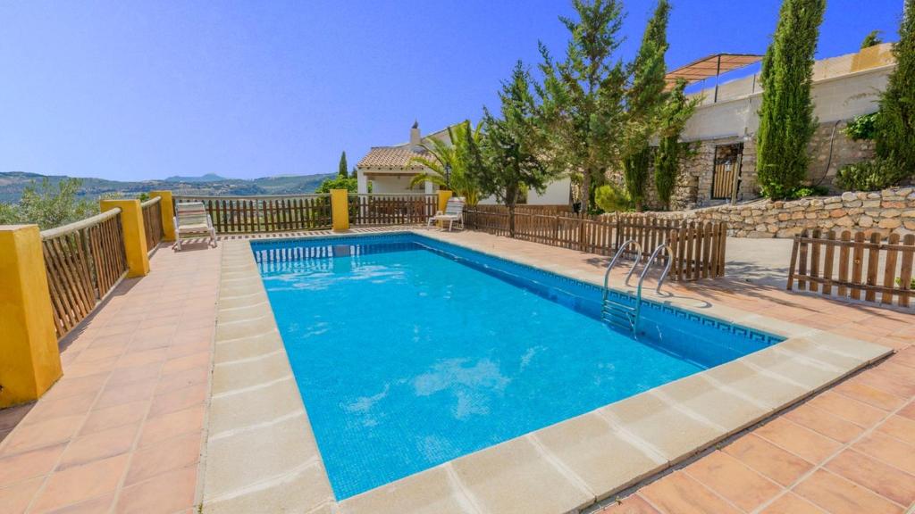 Bazén v ubytování La Casita Montefrio by Ruralidays nebo v jeho okolí