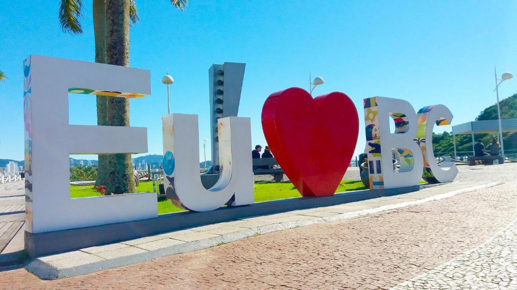  Apartamento na Av.Atlantica