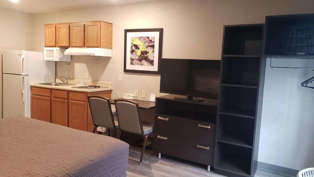 WoodSpring Suites Kansas City Lenexa - 双人间 - 带两张双人床 - 无障碍/禁烟
