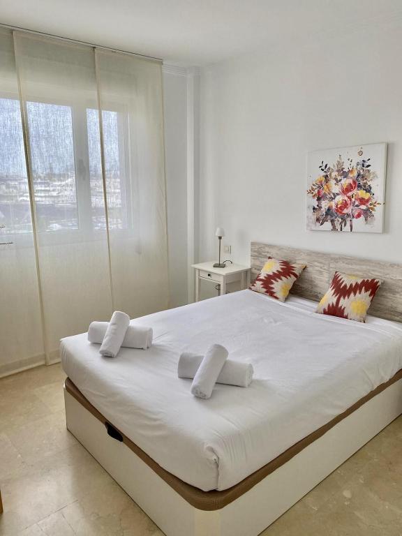 HomeForGuest Apartment next to Las Canteras with FREE Parking