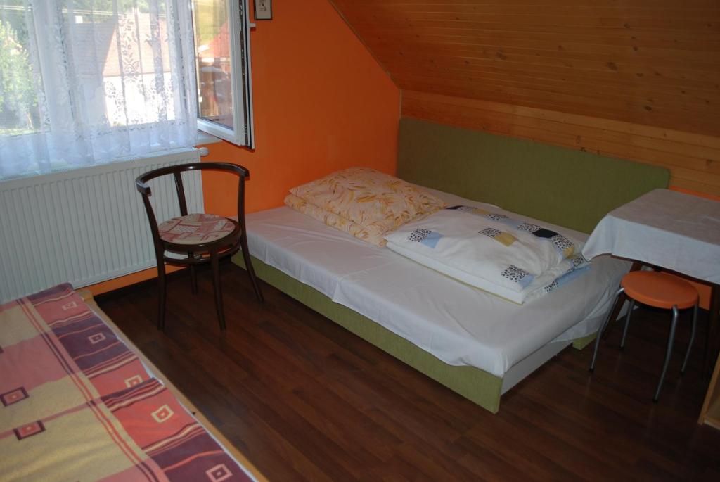 A bed or beds in a room at Aniel Privat