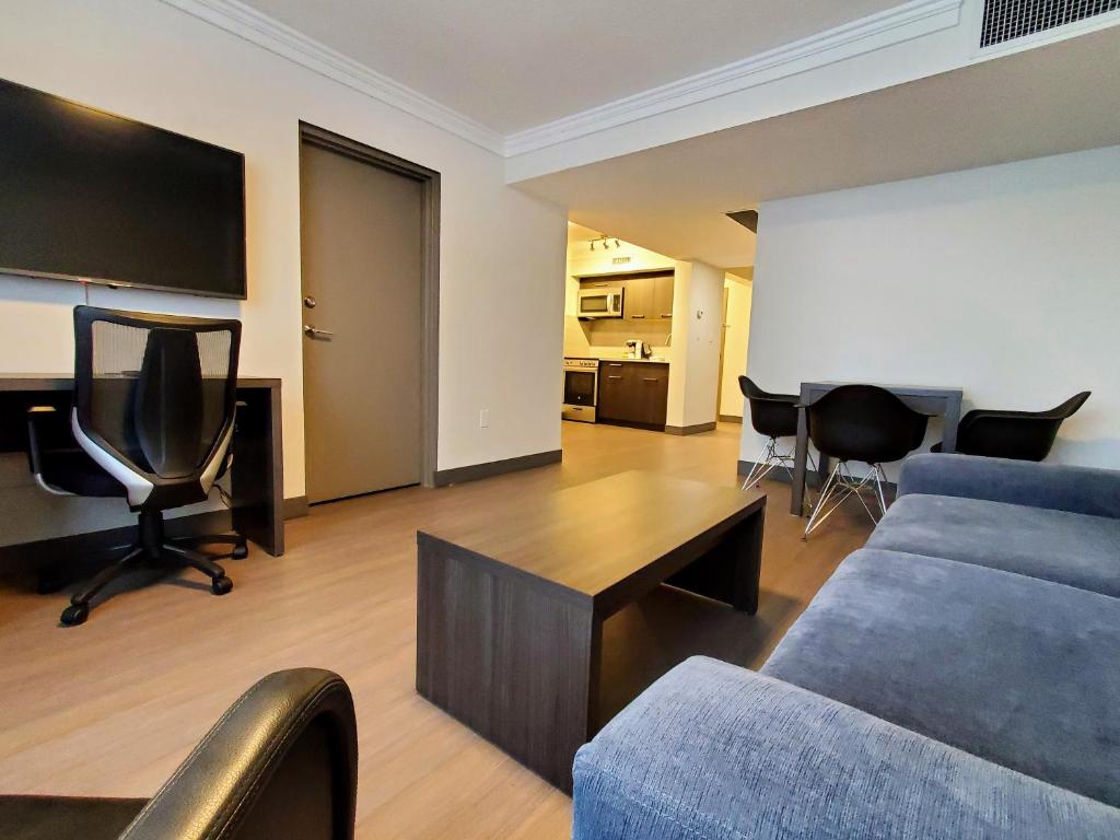 Super 8 by Wyndham Macleod Trail Calgary - Resim 26