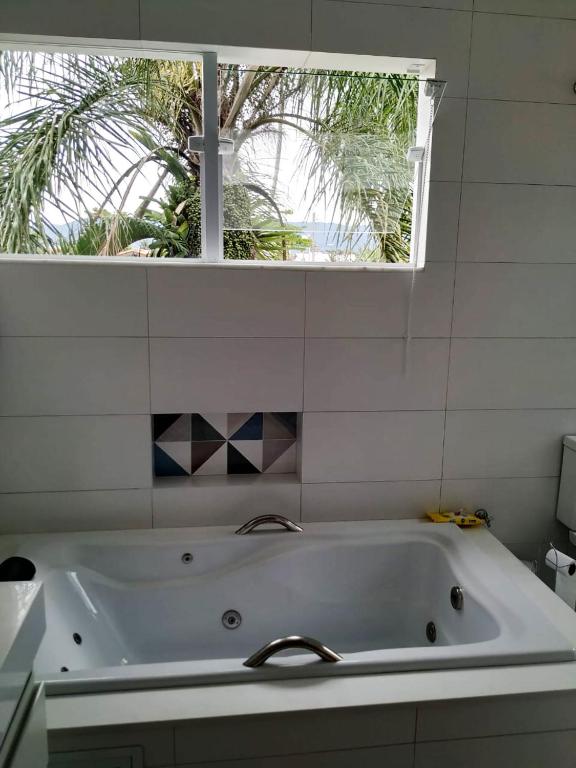  Casa incrível com Wifi e Piscina pertinho da Praia