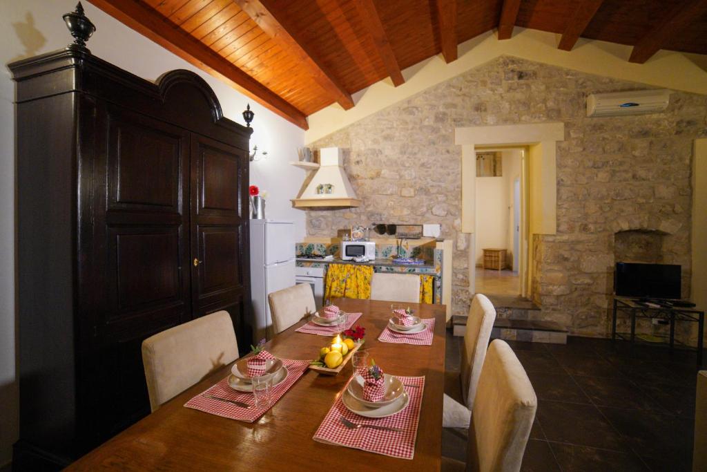 Historic Modica - One-Bedroom House
