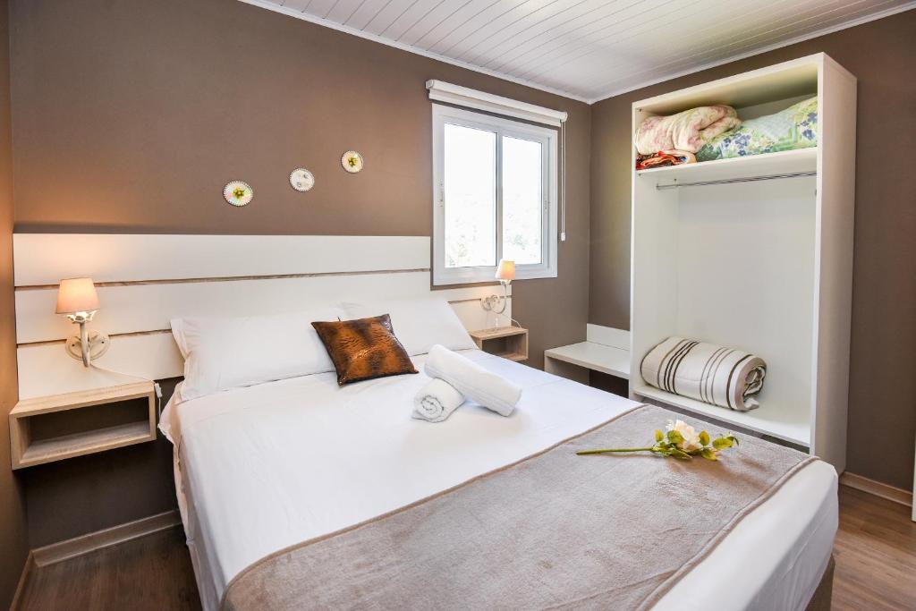 Rosa Apartamentos Recanto 999  Rosa Apartamentos Recanto 999