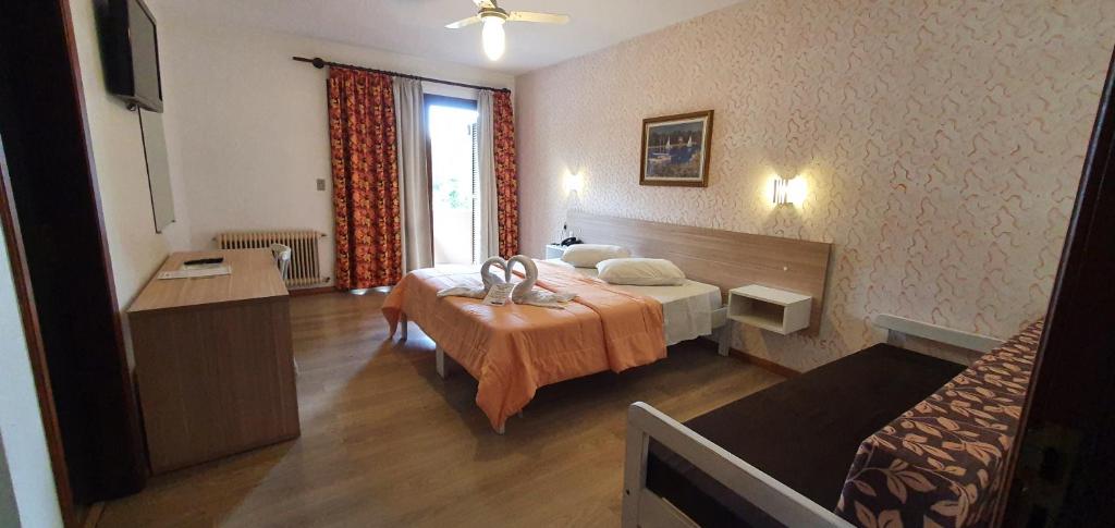 Hotel Alpen Hof  Hotel Alpen Hof