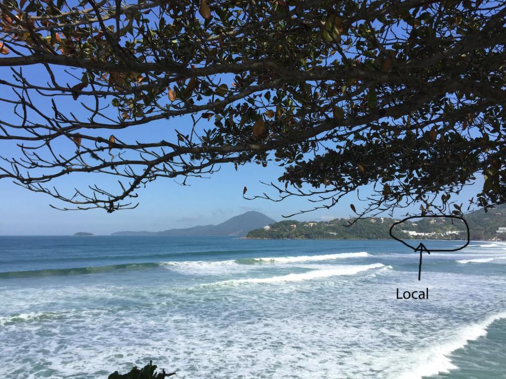  Apartamento Ubatuba Vista para o mar e pé na areia - Praia das Toninhas