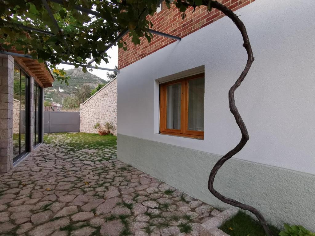 VILA RIRA - Rrajcë, Shebenik - Image 11