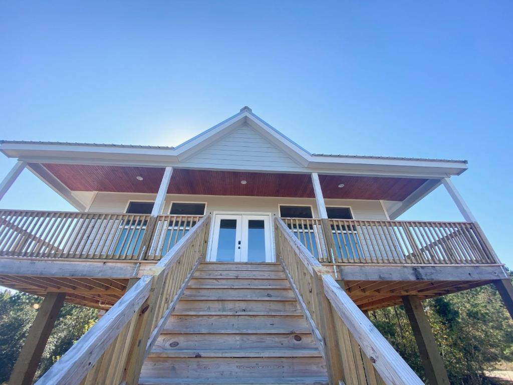 Bungalow Beach house 100 yards from the beach - Housity