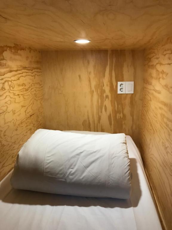 Postel nebo postele na pokoji v ubytování Seoulite Inn Myeongdong Formerly - Step Inn Myeongdong 2