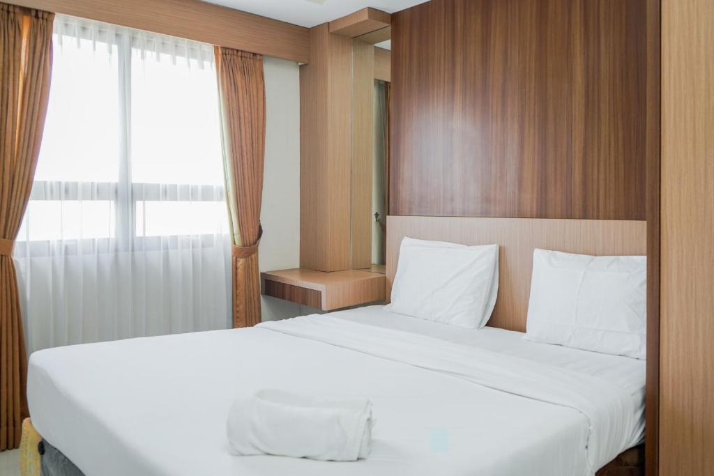 Suitetrails - Fully Furnished with Comfortable Design 2BR Apartment Atria Residences By Travelio