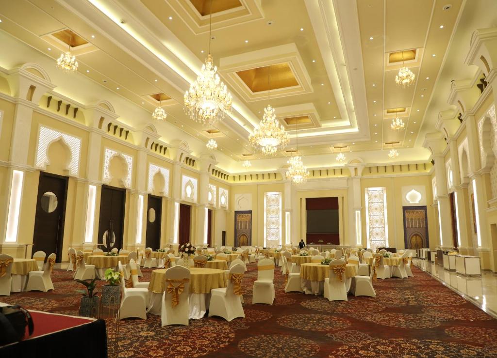 Restaurace v ubytování Geeta Sarovar Portico, Panipat