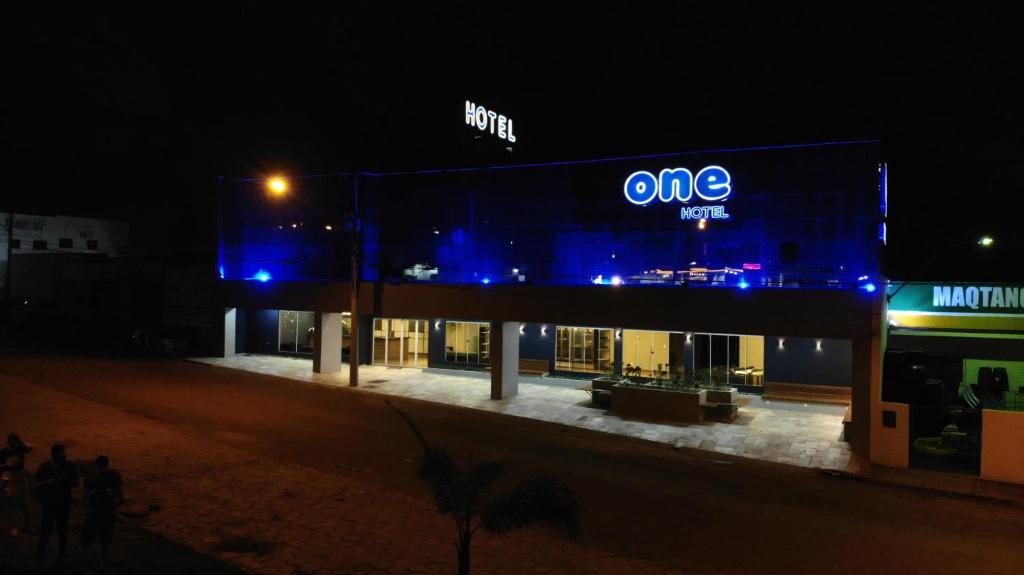  ONE HOTEL