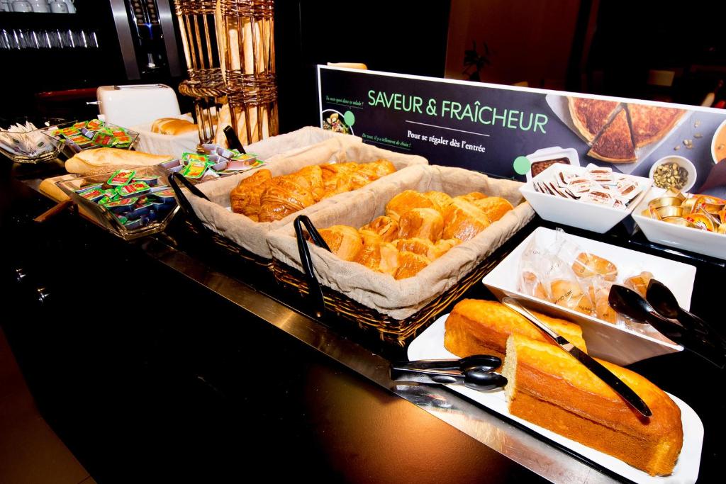 Campanile Reims Sud Bezannes - Resim 16