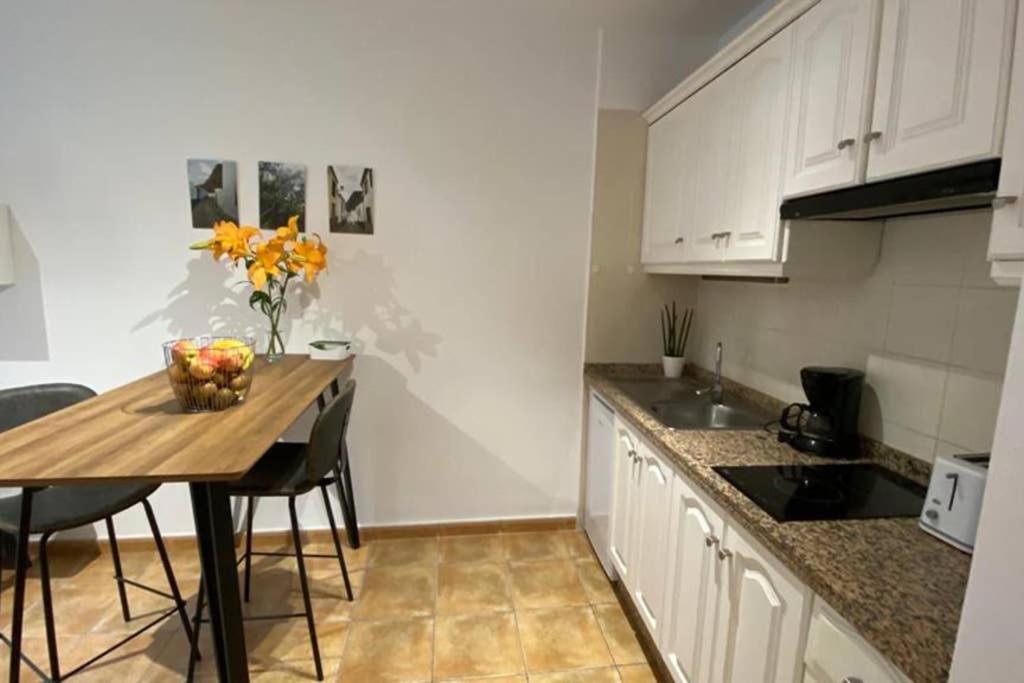 A kitchen or kitchenette at Risco de Zula