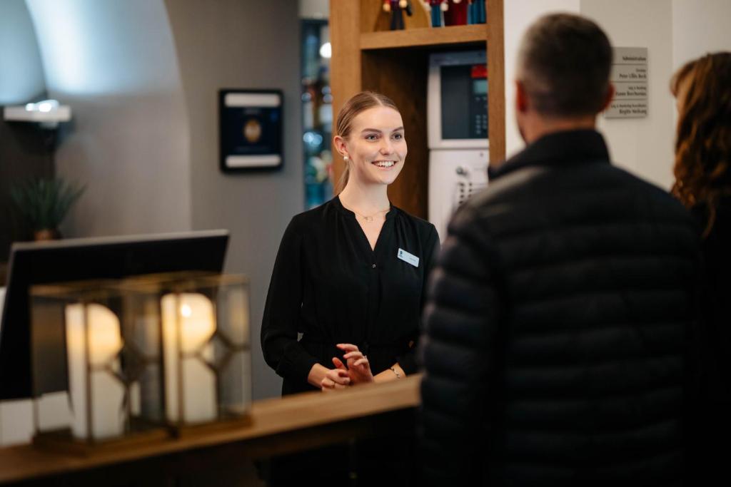 Best Western Hotel Hebron - Resim 43