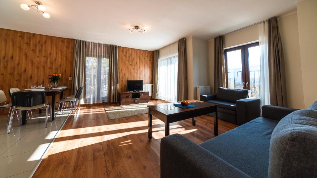 Posedenie v ubytovaní Apartamenty Sun & Snow Resort Sudety