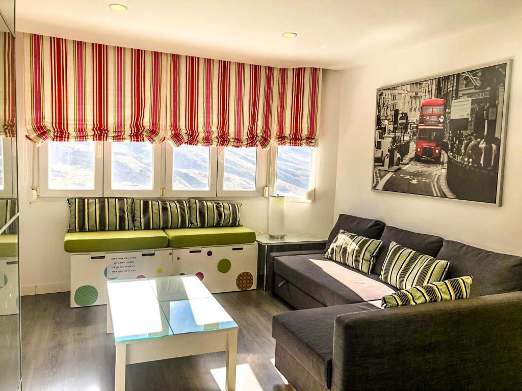 Część wypoczynkowa w obiekcie Apartamentos Sierra Nevada Prime Bluettravel