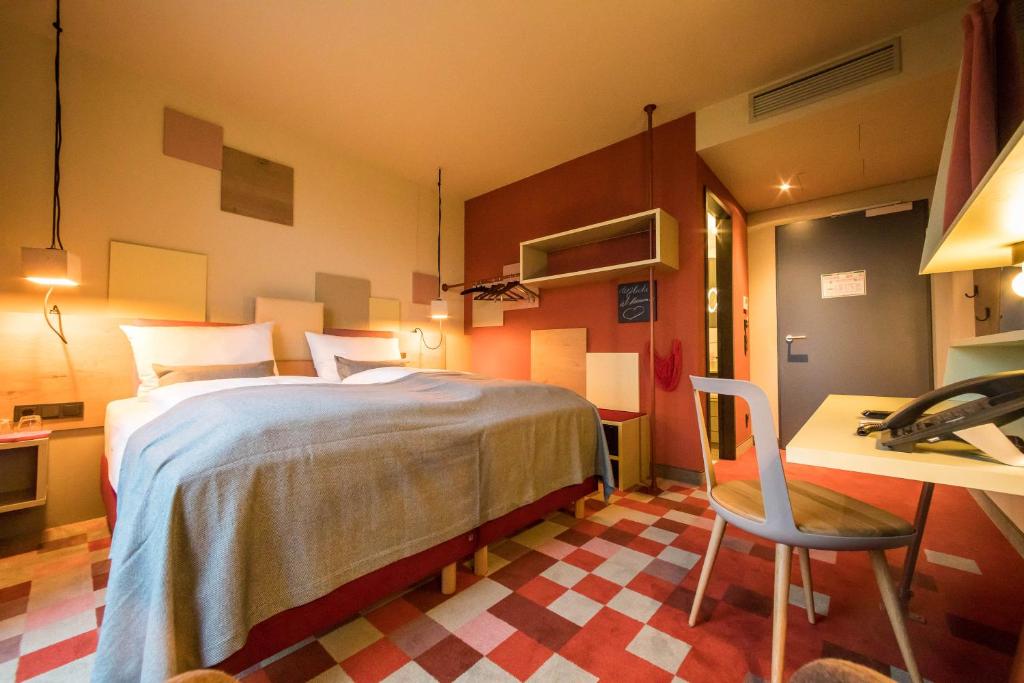 Postel nebo postele na pokoji v ubytování Hotel einsmehr