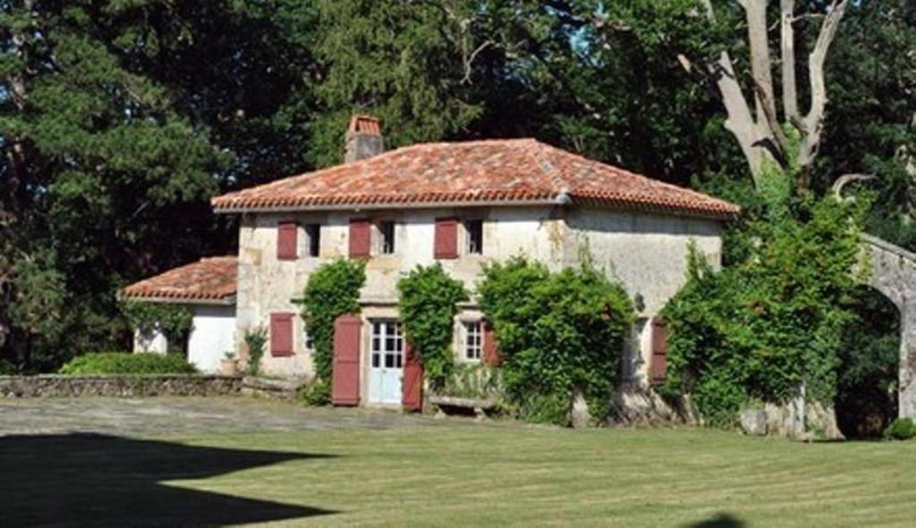 Photo de la galerie de l'établissement Cottage au calme proche de Saint Jean de luz, à Ascain