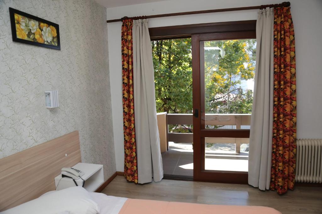 Hotel Alpen Hof  Hotel Alpen Hof