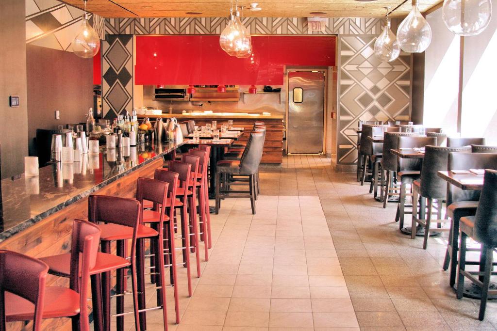 Restaurace v ubytování Kimpton Hotel Palomar Philadelphia by IHG