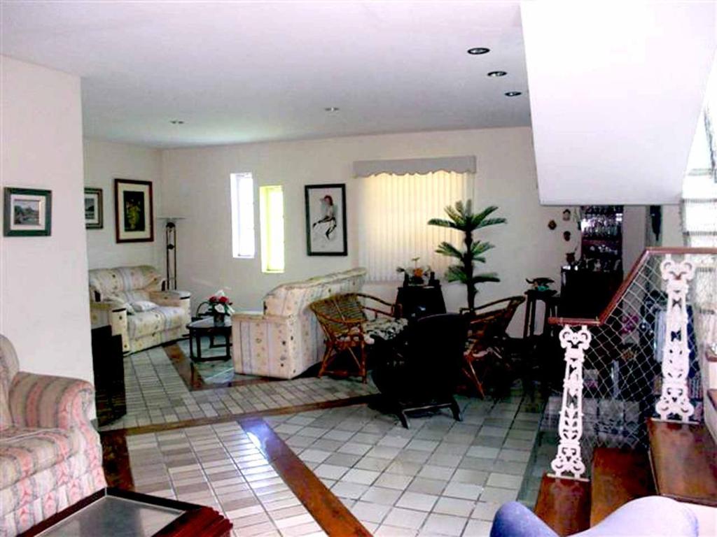  CASA AC FUTEBOL PISCINA SAUNA CHURR E PIZZA LENHA