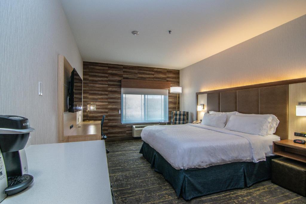 Holiday Inn Express Hotel & Suites Kalispell by IHG photo