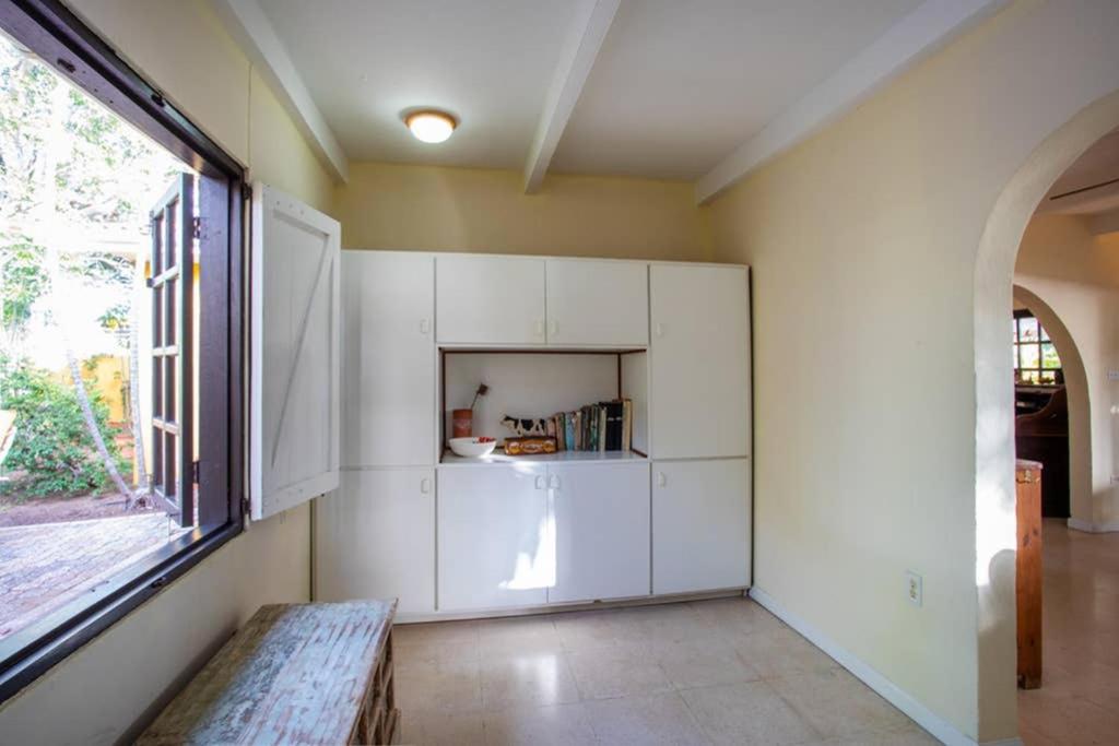 Kuchyň nebo kuchyňský kout v ubytování Villa Seaside Boca Sami