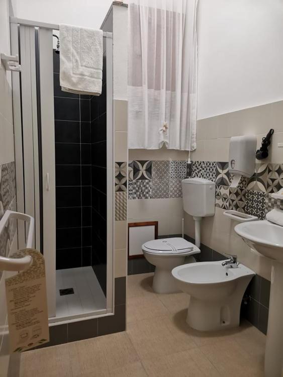 Kúpeľňa v ubytovaní Fratelli Clemente Spa and Hotel