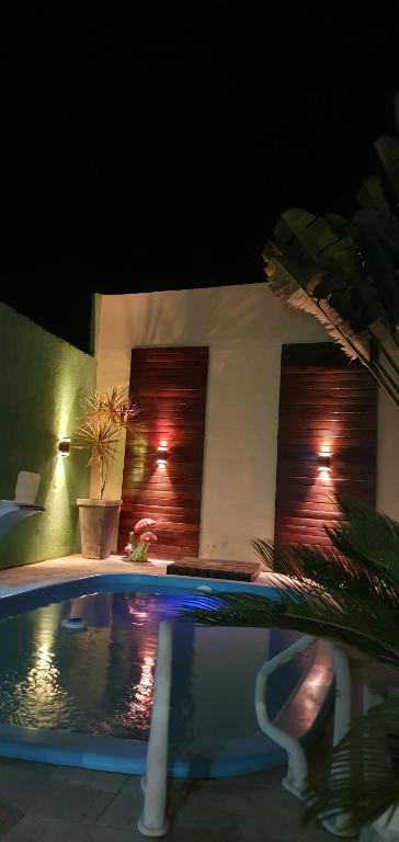  Casa fora de condomínio com Piscina em Gravatà -PE