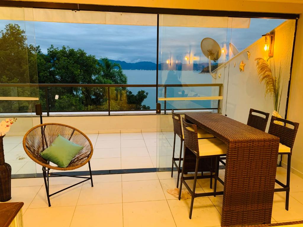  Lindo Duplex Pé Na Areia com Praia Privativa