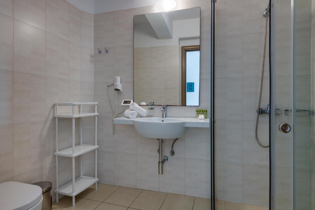 Lithos by Spyros & Flora - 10