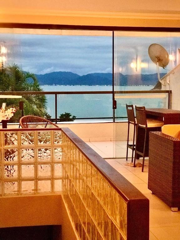  Lindo Duplex Pé Na Areia com Praia Privativa