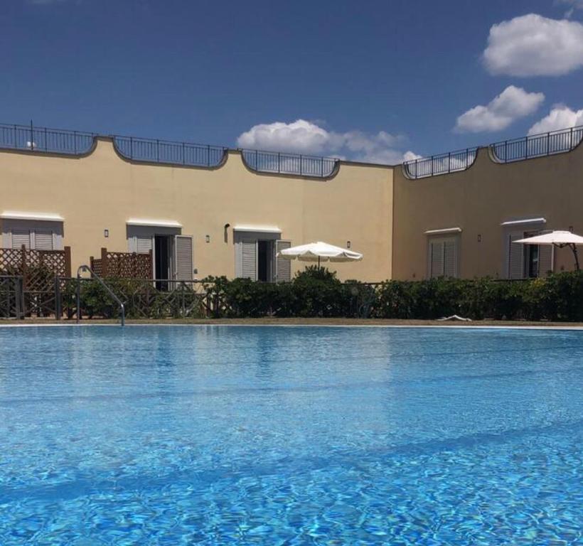Bazén v ubytování Pia Beach House nebo v jeho okolí