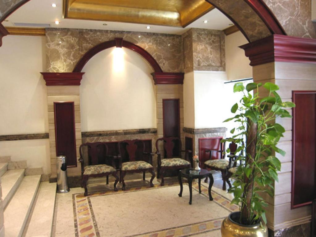 Posezení v ubytování Philippe Luxor Hotel