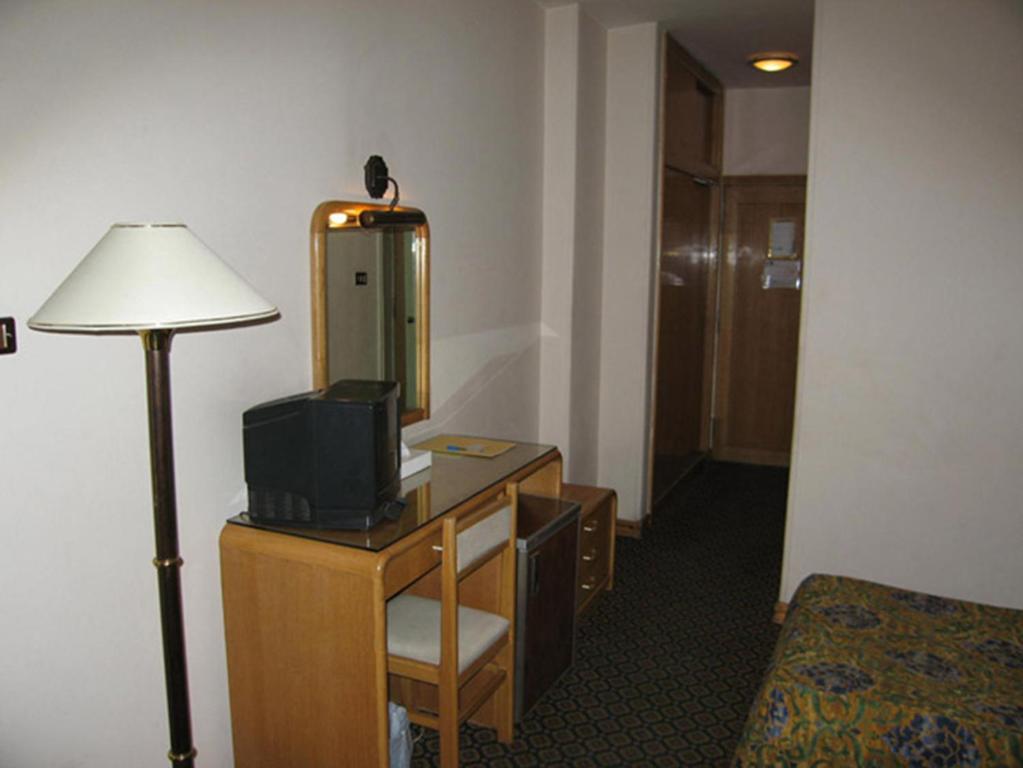 TV a/nebo společenská místnost v ubytování Philippe Luxor Hotel