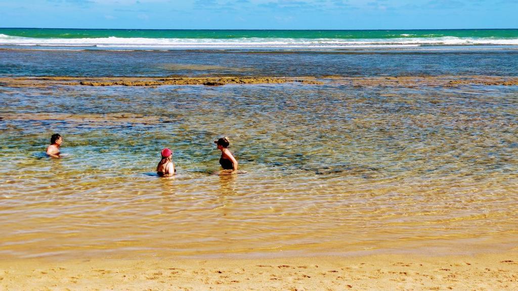  Pé na areia na melhor praia da Praia do Forte.