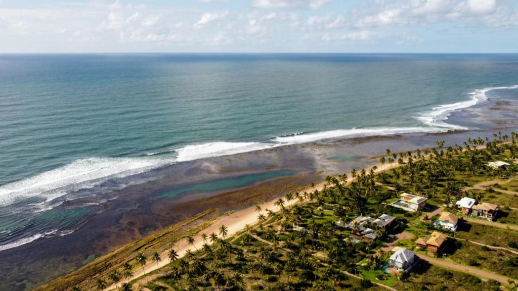  Pé na areia na melhor praia da Praia do Forte.