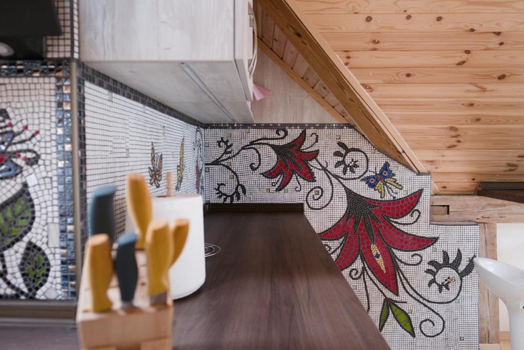 Fotografie z fotogalerie ubytování art-house 3 attic apartment with terrace v destinaci Děčín