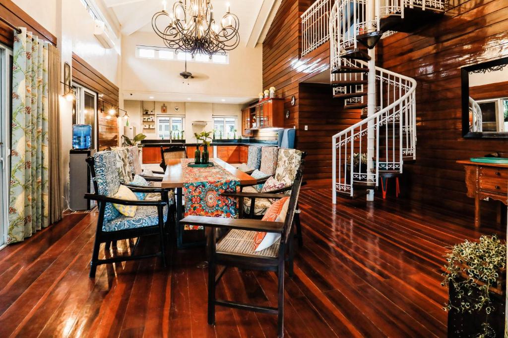 Posezení v ubytování Hotel Kimberly Tagaytay