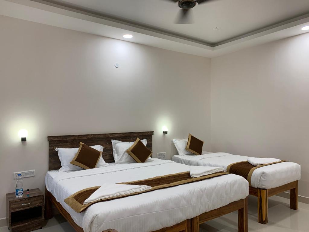 Hotel Rani and Rani Residency - Executive Triple Room