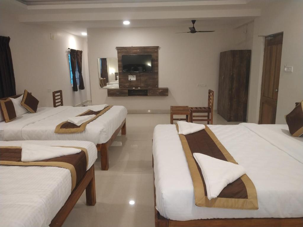 Hotel Rani and Rani Residency - Family Room With Balcony