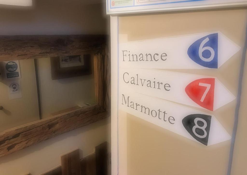 Certifikát, hodnocení, plakát nebo jiný dokument vystavený v ubytování Hôtel Les Cimes