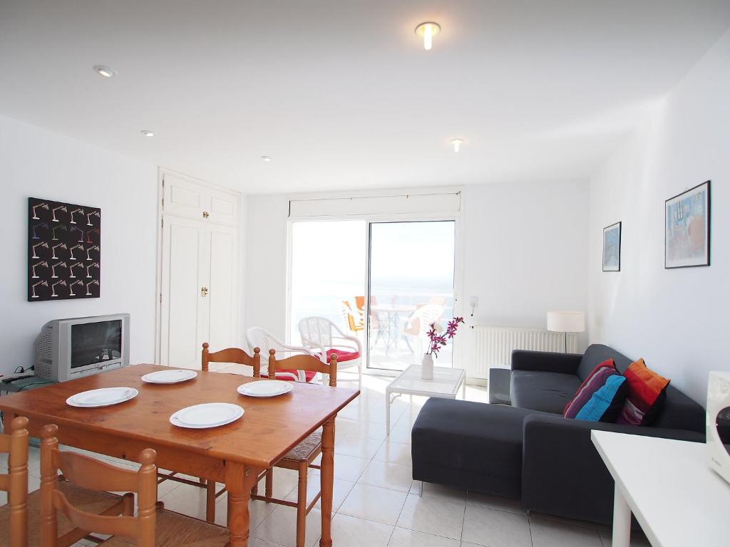 TV a/nebo společenská místnost v ubytování Holiday Home Prudenci by Interhome