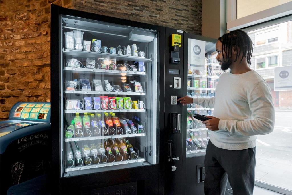 a&o Köln Dom - Resim 5